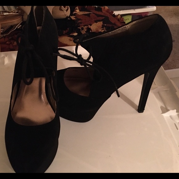 Charlotte Russe Black Suede High Heel Shoe, Size 7 - Picture 3 of 3